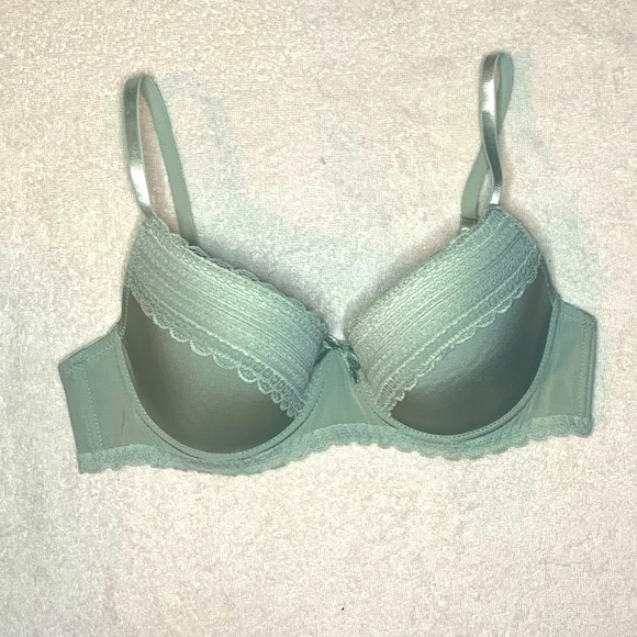 Laura Ashley Intimates & Sleepwear Laura Ashley Bra 36c Sage Green Poshmark